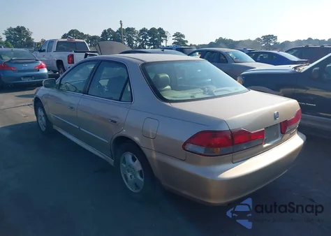 2002 Honda Accord 3.0 Ex z USA, uszkodzony, nr VIN 1HGCG16512A047523